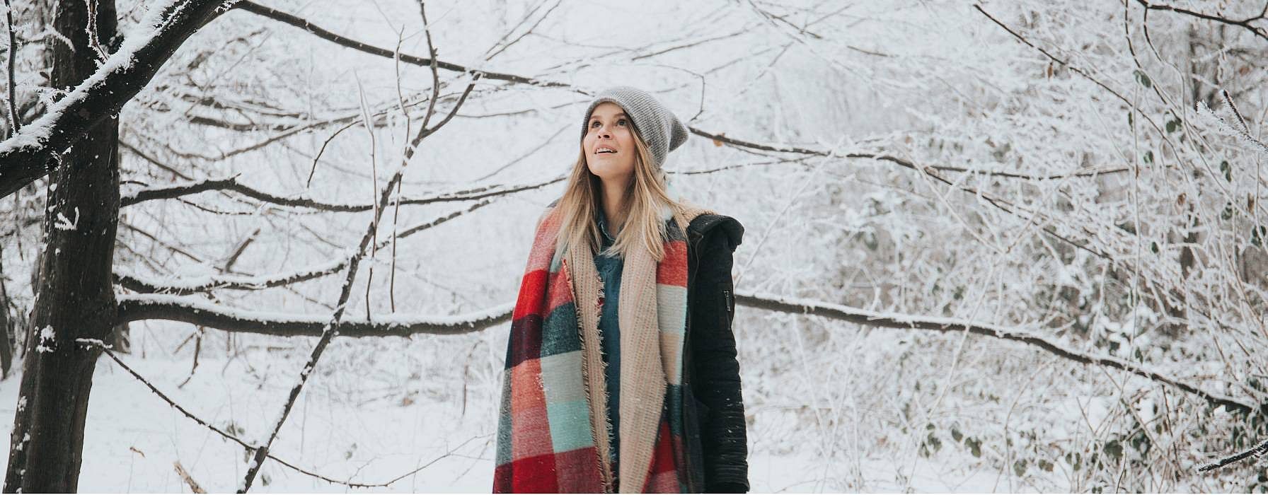 femme dans la neige