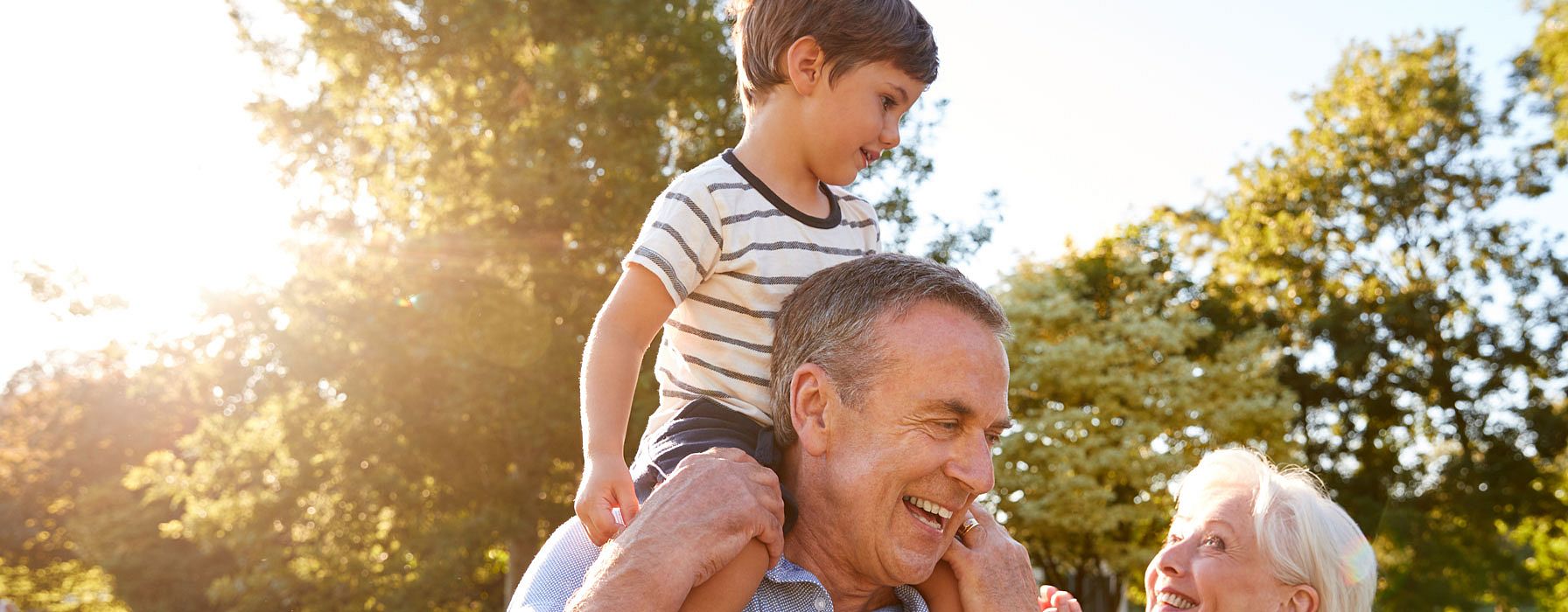 grand-parents et enfant