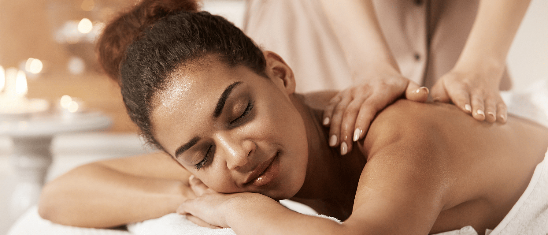 femme qui se fait masser