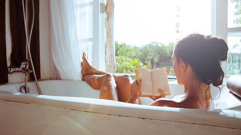 Femme dans le bain