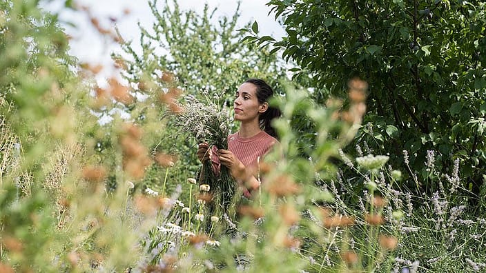 femme dans la nature