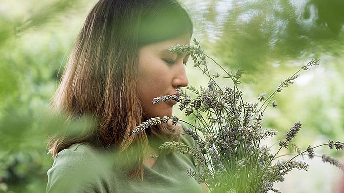 femme dans la nature