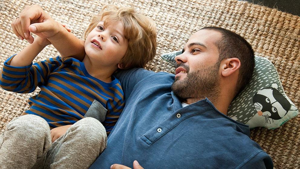 papa et son enfant